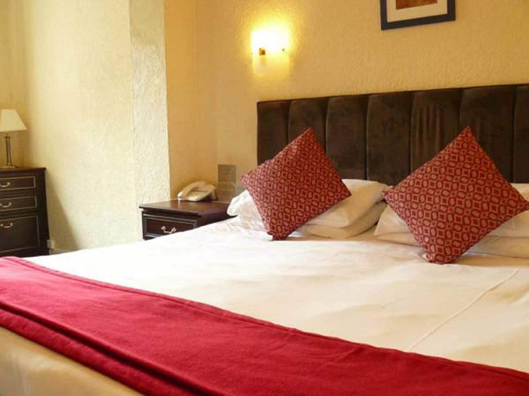 Springfield Hotel & Health Club Halkyn Екстер'єр фото