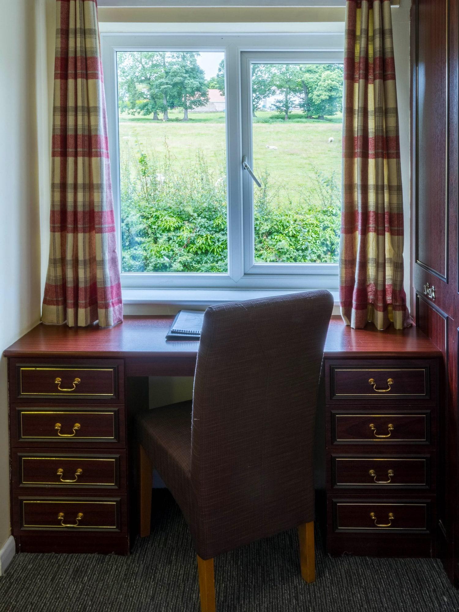Springfield Hotel & Health Club Halkyn Екстер'єр фото