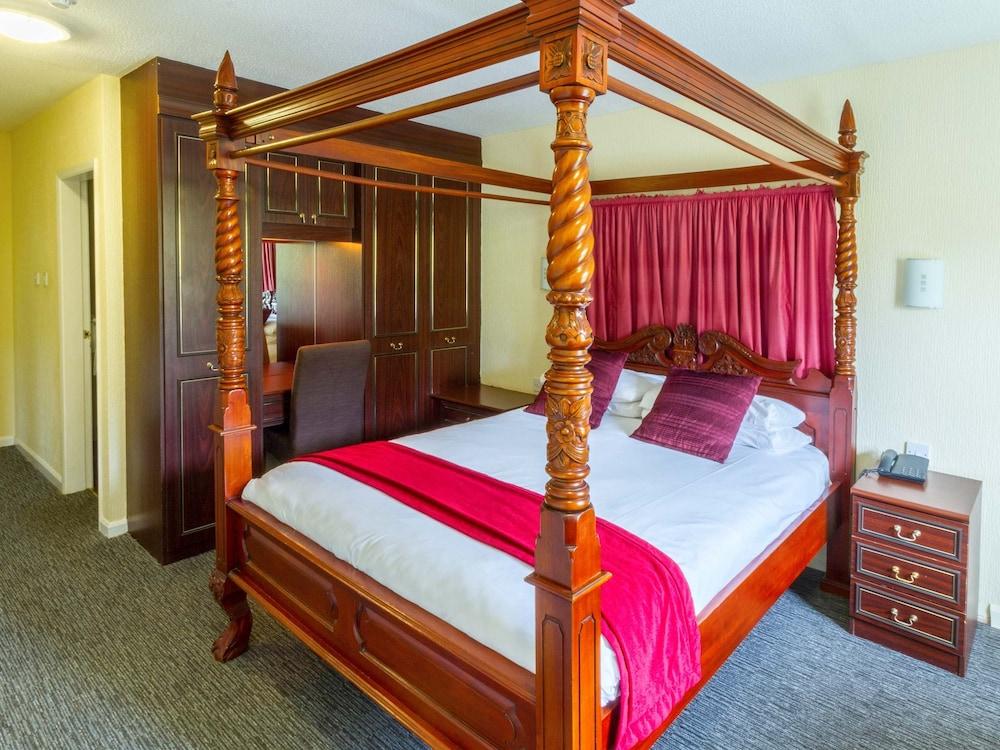 Springfield Hotel & Health Club Halkyn Екстер'єр фото