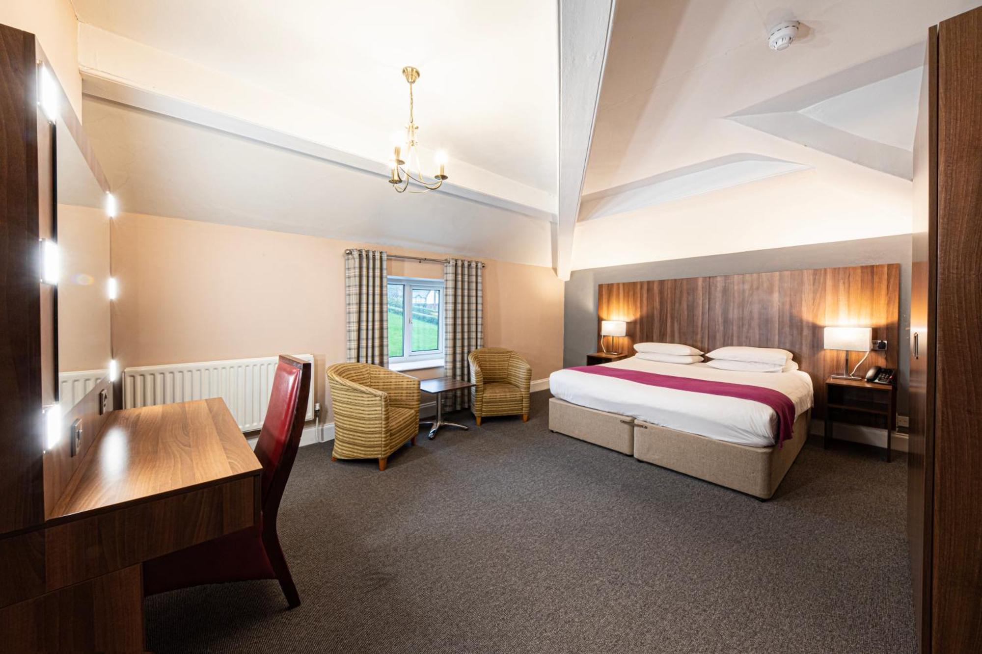 Springfield Hotel & Health Club Halkyn Екстер'єр фото