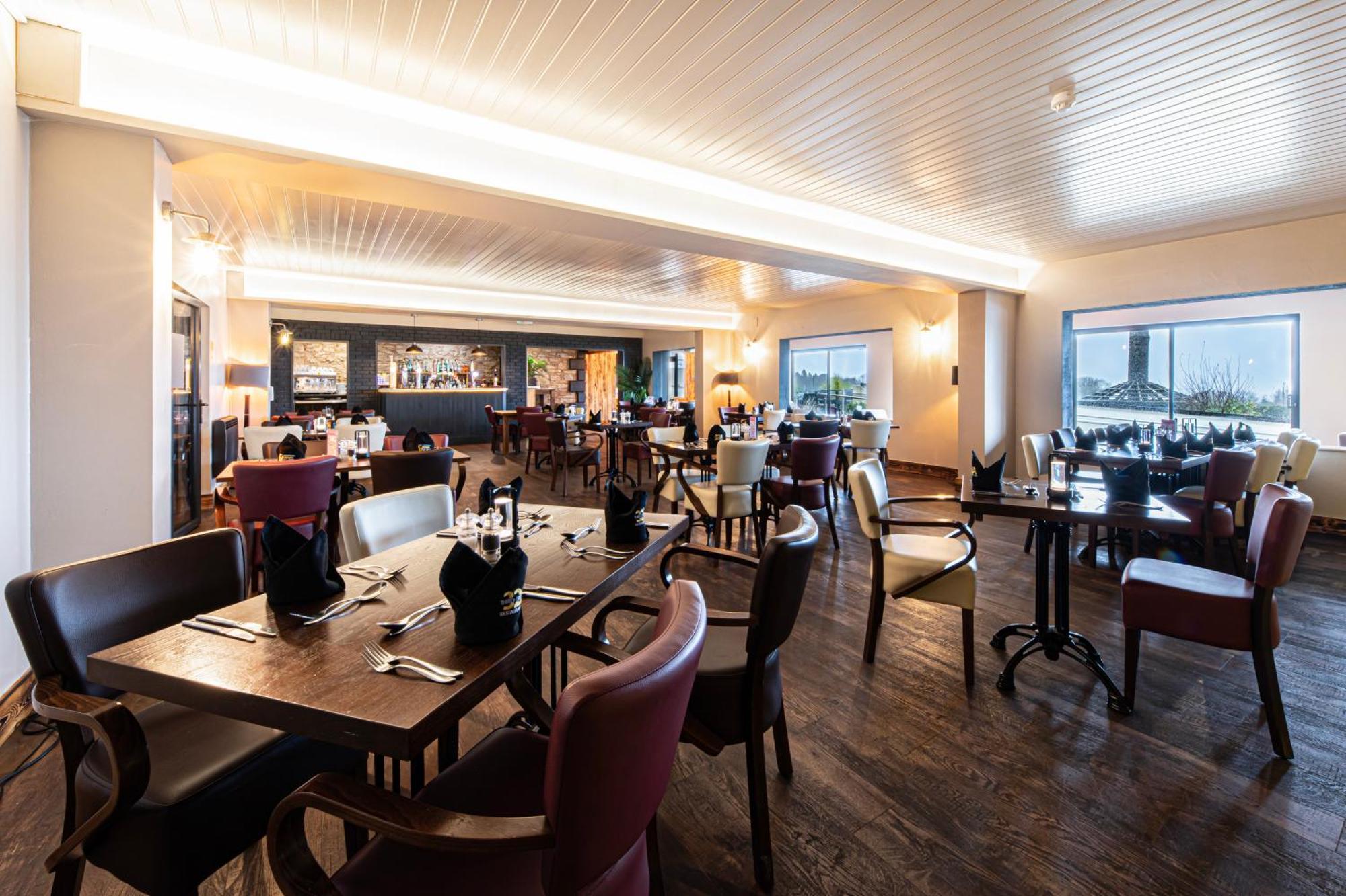 Springfield Hotel & Health Club Halkyn Екстер'єр фото