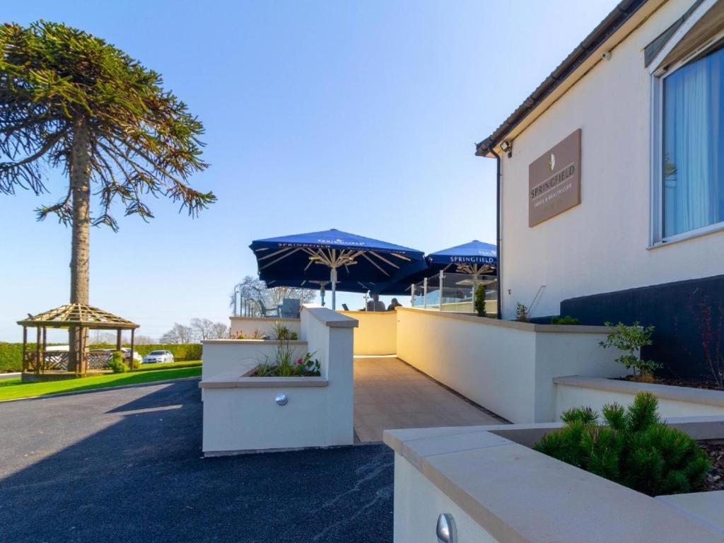 Springfield Hotel & Health Club Halkyn Екстер'єр фото